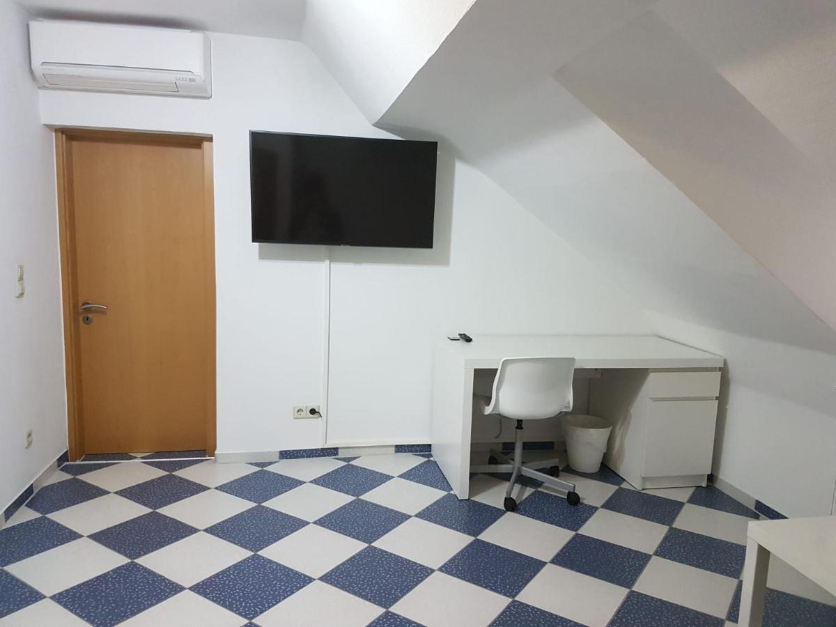 Ruhige Gemuetliche Ferienwohnung In Karlsruhe Daxlanden Fuer Monteure, Pendler, Geschaefsreisen, Wochenendreisen Extérieur photo